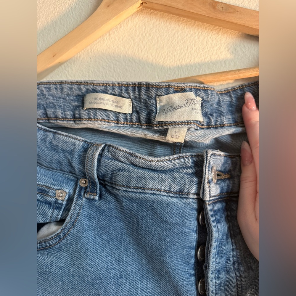 Universal Thread Jeans - Mid Rise 90’s Slim Light Wash